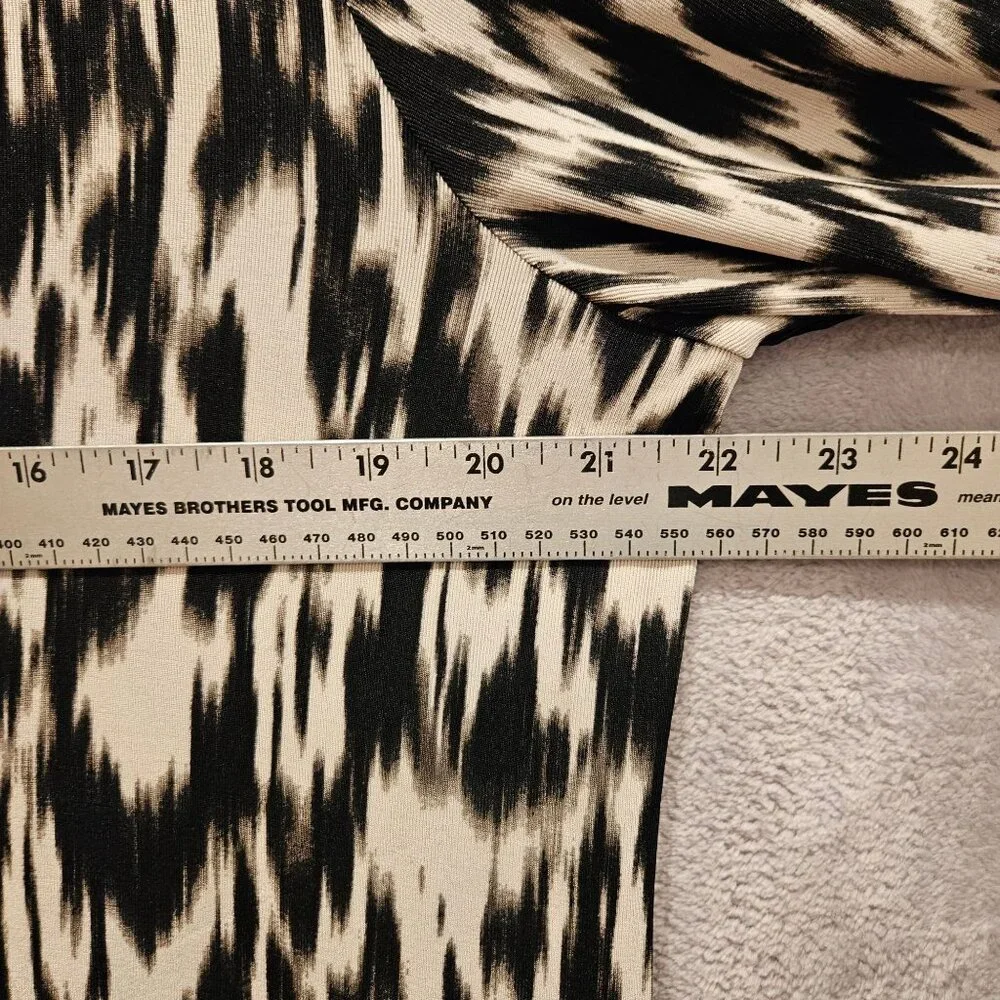 Chico's Size 3 Tunic Womens 16 Black White  Animal Print Stretchy Flowy Career - Picture 4 of 11